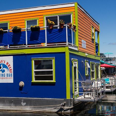 A Float Home B&B In Fisherman'S Wharf วิกตอเรีย ภายนอก รูปภาพ