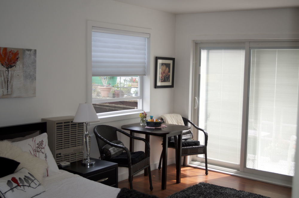 A Float Home B&B In Fisherman'S Wharf วิกตอเรีย ภายนอก รูปภาพ