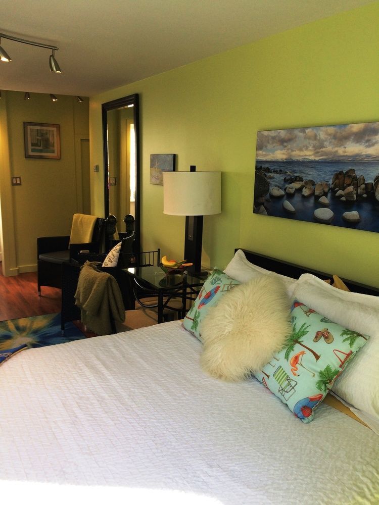 A Float Home B&B In Fisherman'S Wharf วิกตอเรีย ภายนอก รูปภาพ