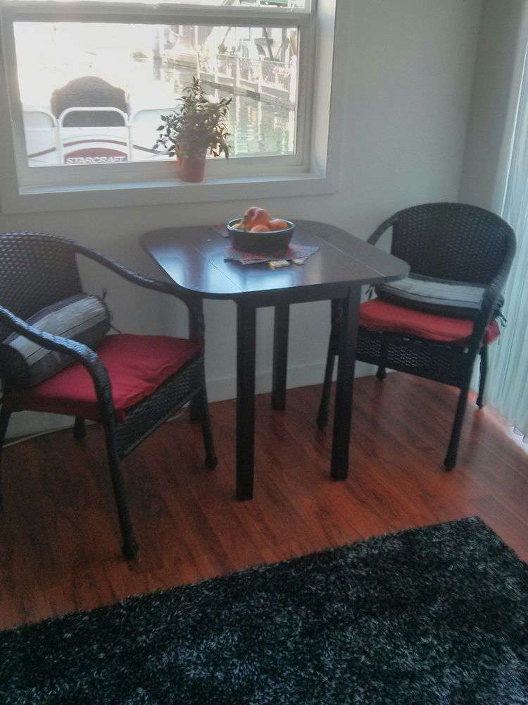 A Float Home B&B In Fisherman'S Wharf วิกตอเรีย ภายนอก รูปภาพ