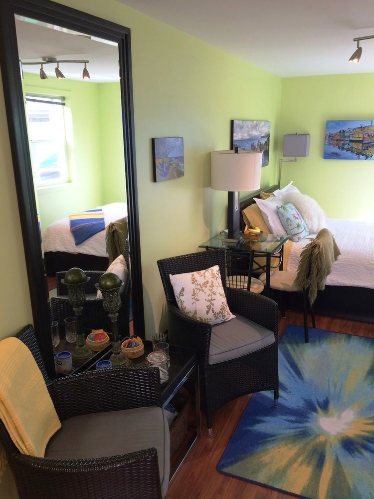 A Float Home B&B In Fisherman'S Wharf วิกตอเรีย ภายนอก รูปภาพ